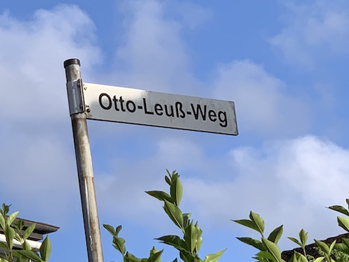 Straßenschild auf Langeoog, Otto Gerdes Leuss